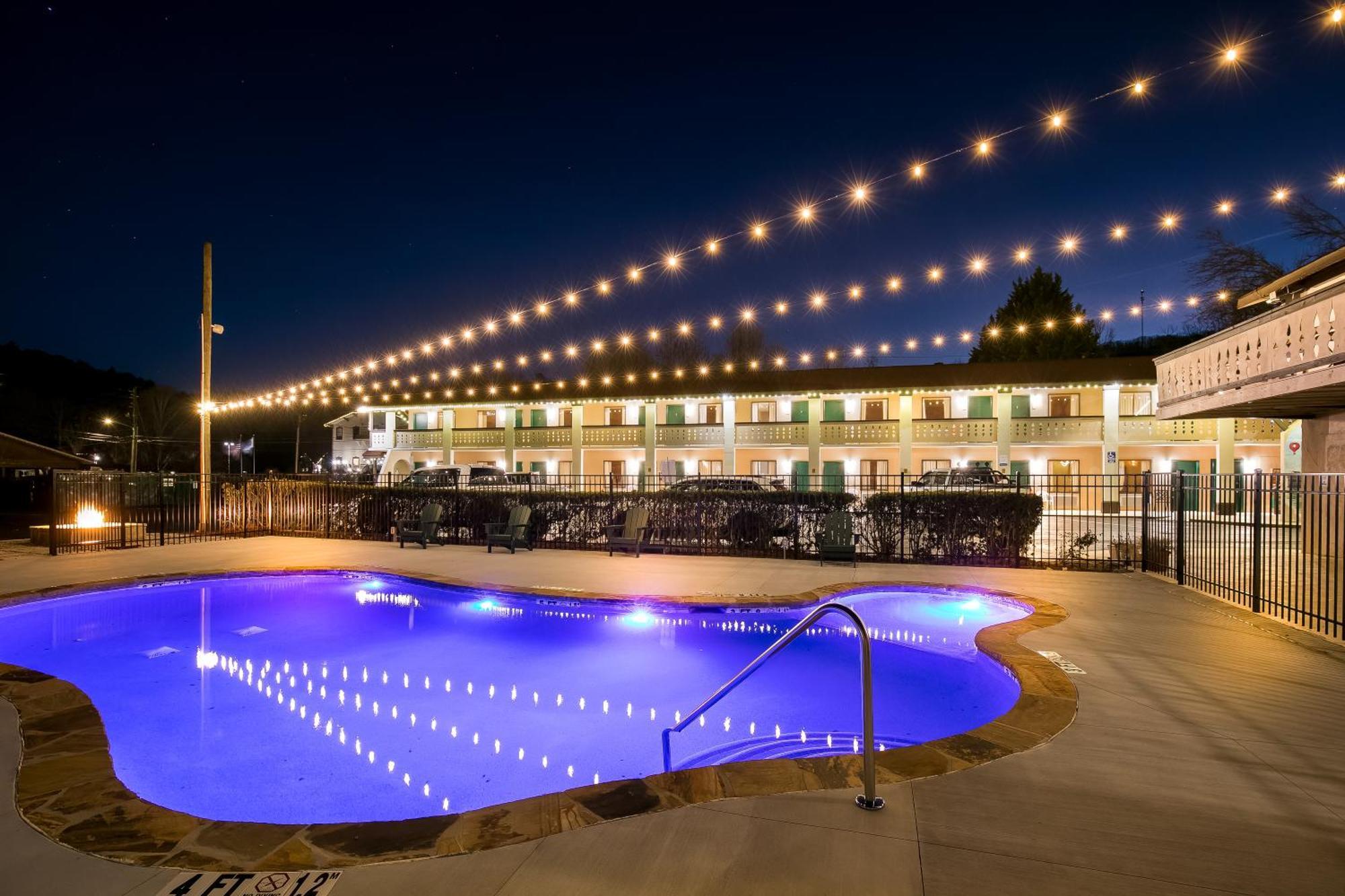 Quality Inn Downtown Хелън Екстериор снимка