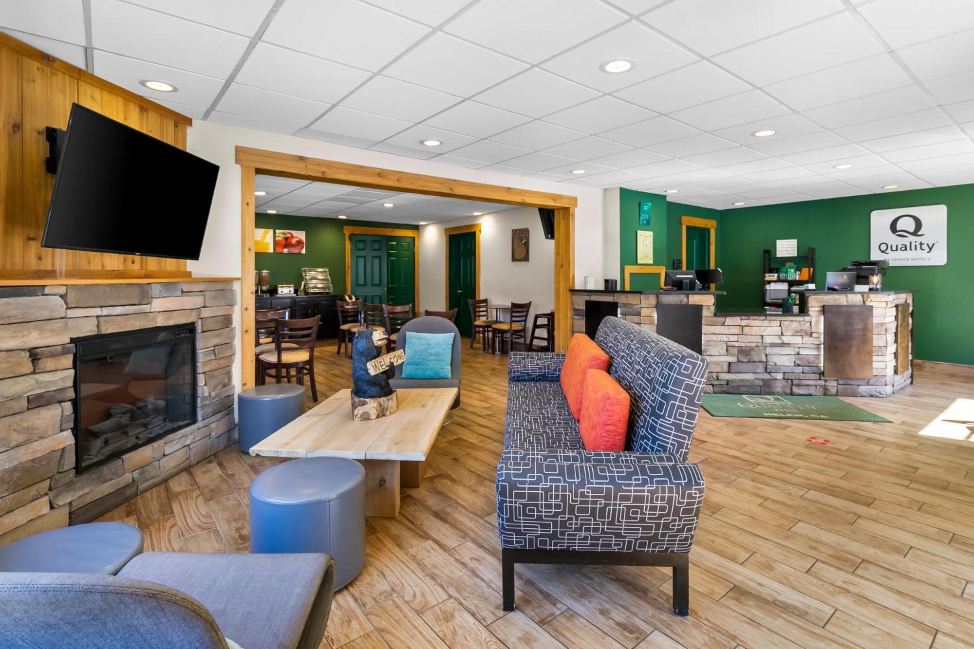 Quality Inn Downtown Хелън Екстериор снимка