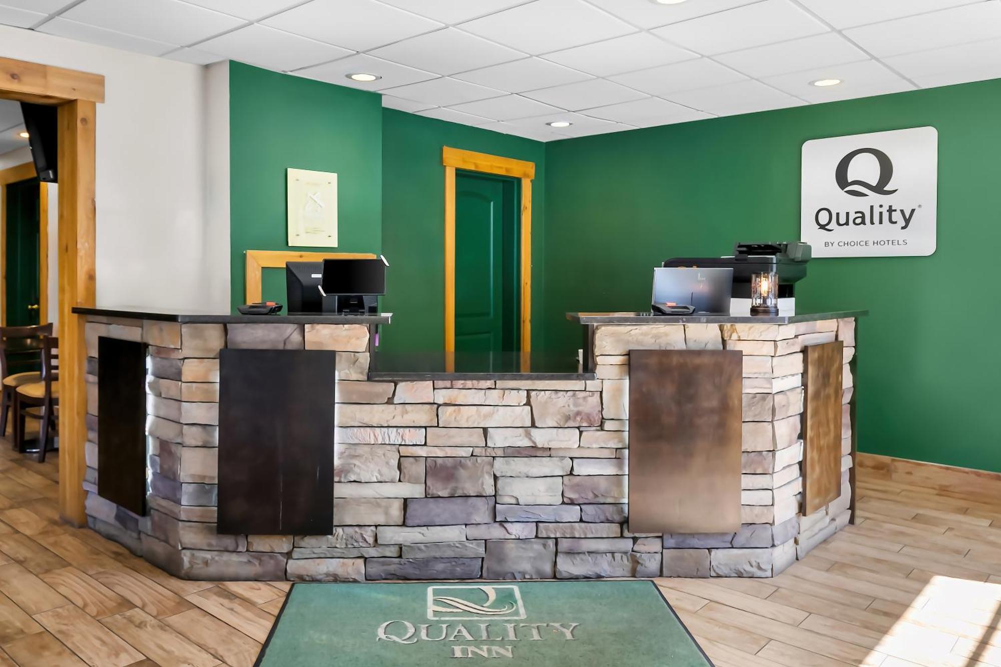 Quality Inn Downtown Хелън Екстериор снимка