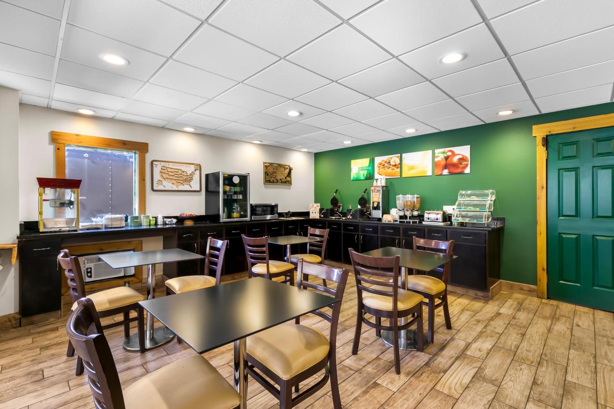 Quality Inn Downtown Хелън Екстериор снимка