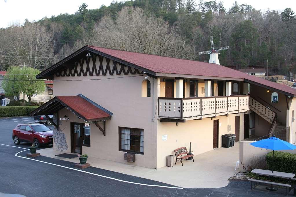 Quality Inn Downtown Хелън Екстериор снимка
