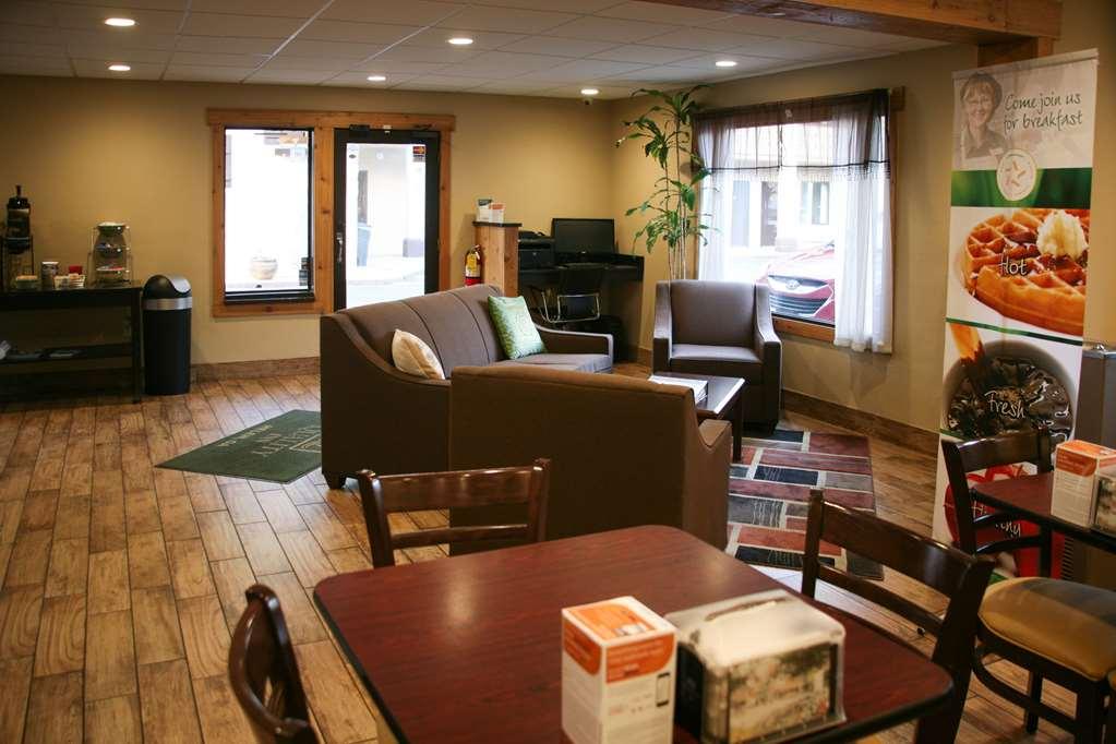 Quality Inn Downtown Хелън Интериор снимка