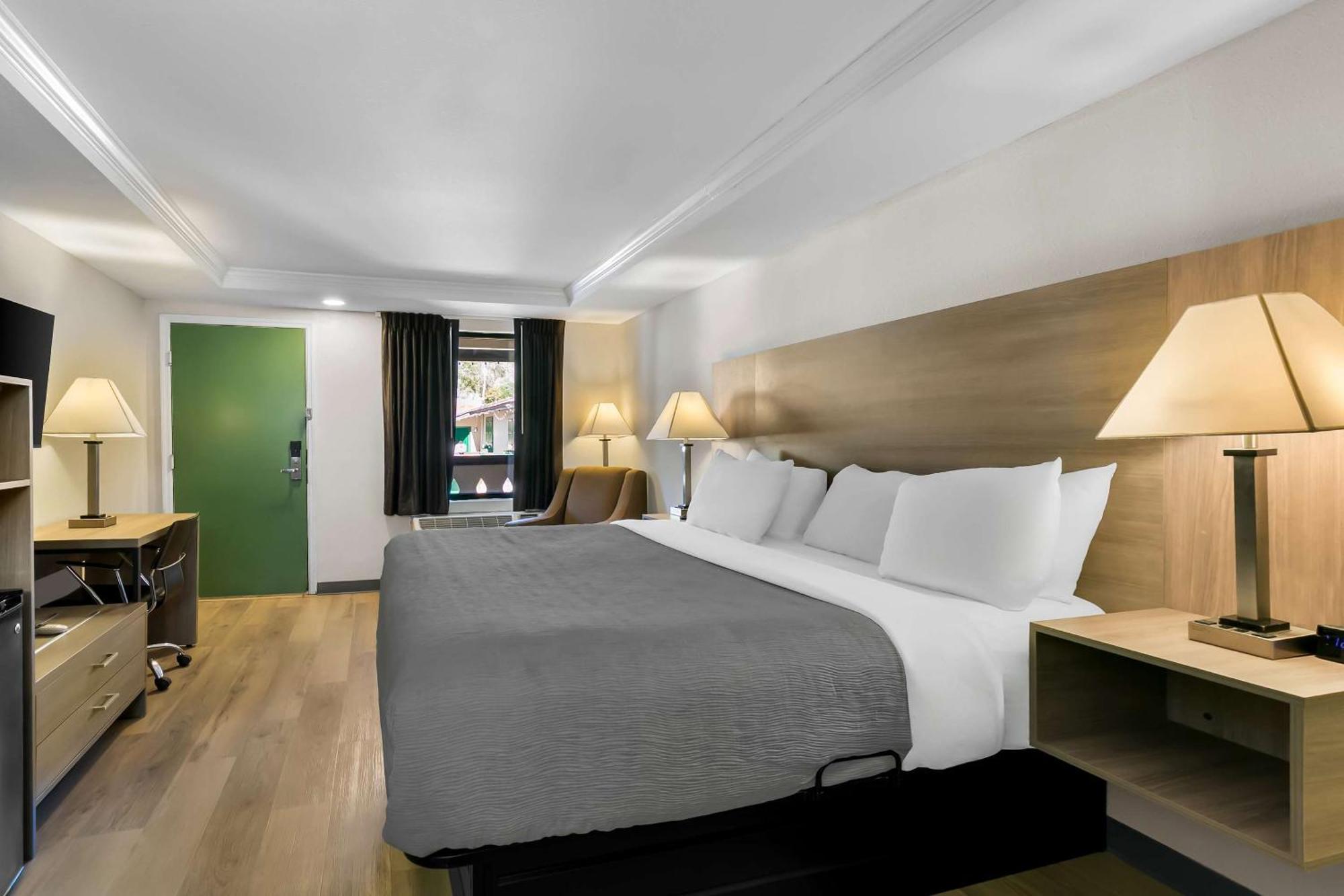 Quality Inn Downtown Хелън Екстериор снимка